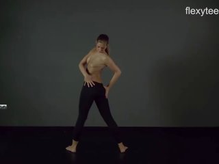 FlexyTeens - Zina movs flexible nude body