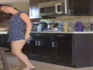 Attractive Naked Dance in the Kitchen Amateur: Free xxx clip 76 | xHamster